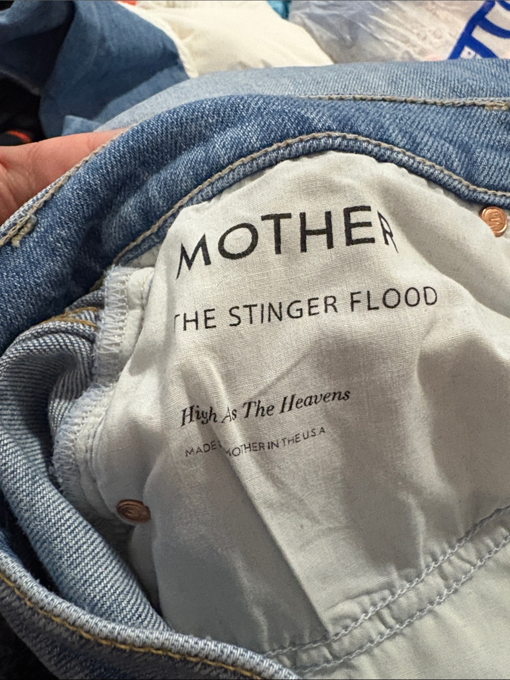 MOTHER The Stinger Flood Jeans in High As The Heavens SZ 27 EUC - Picture 5 of 7